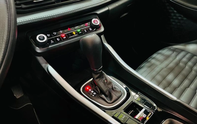 imagem-https://www.socarrao.com.br/sc-vehicle-images-prod/4425972/1792789090014-8585386_10_B_ab19c097ca.jpeg