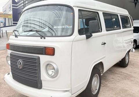 Volkswagen Kombi 2014 Branco — foto 1 de 3