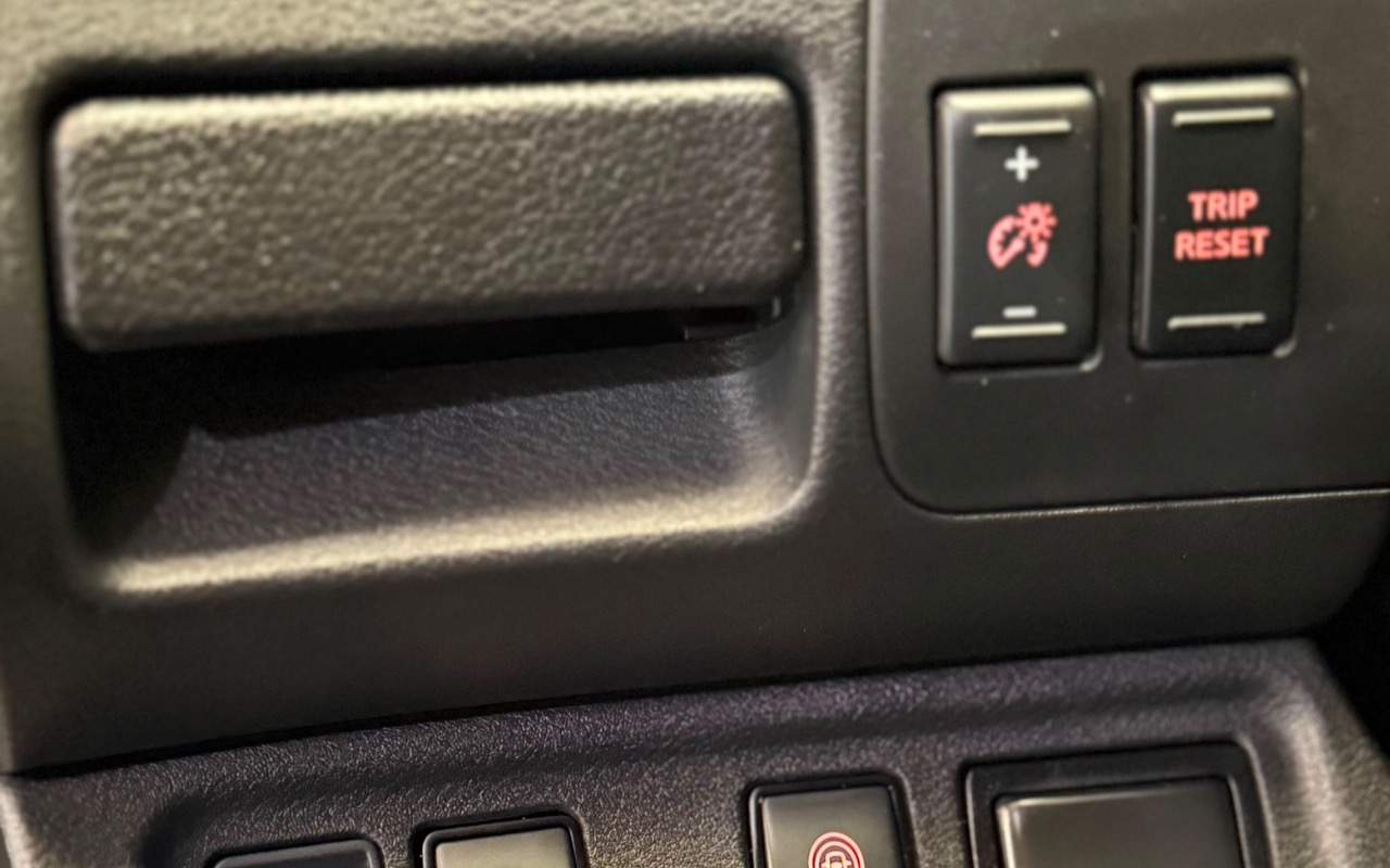imagem-https://www.socarrao.com.br/sc-vehicle-images-prod/4425990/1792704218837-YmEyYWVhOWEtMTA1Ny00OTA1LWE1MTgtYzg0OTdjMzQ3MmZlLmpwZWc.jpeg