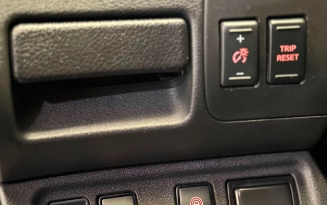 imagem-https://www.socarrao.com.br/sc-vehicle-images-prod/4425990/1792704218837-YmEyYWVhOWEtMTA1Ny00OTA1LWE1MTgtYzg0OTdjMzQ3MmZlLmpwZWc.jpeg