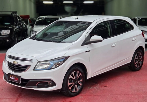 Chevrolet Onix 2015 Branco — foto 1 de 3