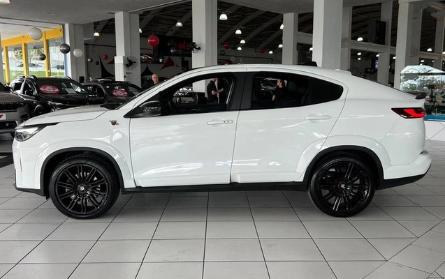 imagem-https://www.socarrao.com.br/sc-vehicle-images-prod/4426043/1792704615550-8558967_27_B_4064f8e0af.jpeg