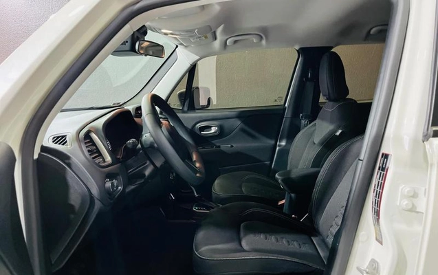 imagem-https://www.socarrao.com.br/sc-vehicle-images-prod/4426046/1792704640093-8596823_17_B_7c411251c7.jpeg
