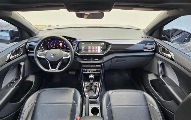 imagem-https://www.socarrao.com.br/sc-vehicle-images-prod/4426060/1792704733400-8581208_8_B_e147626328.jpeg