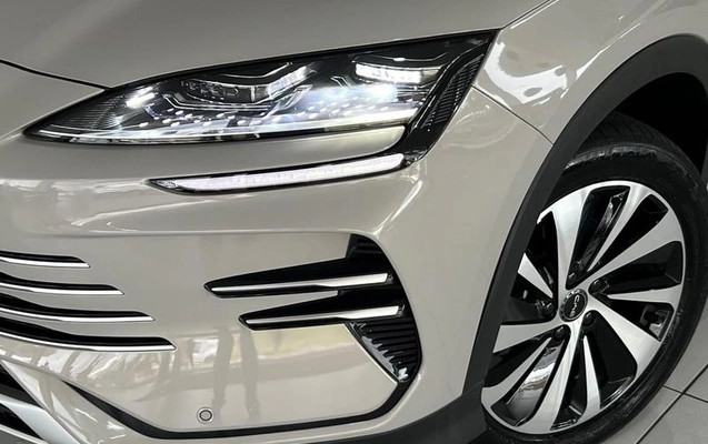 imagem-https://www.socarrao.com.br/sc-vehicle-images-prod/4426063/1792704750917-8594243_25_B_447387fa96.jpeg