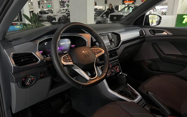 imagem-https://www.socarrao.com.br/sc-vehicle-images-prod/4426074/1792704774485-8582288_13_B_cc2a7082bd.jpeg
