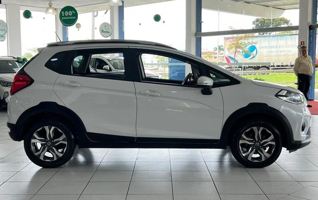 imagem-https://www.socarrao.com.br/sc-vehicle-images-prod/4426083/1792704809870-8565197_11_B_f3dd19e3b1.jpeg