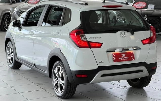 imagem-https://www.socarrao.com.br/sc-vehicle-images-prod/4426083/1792704809878-8565197_24_B_57cdb969f7.jpeg