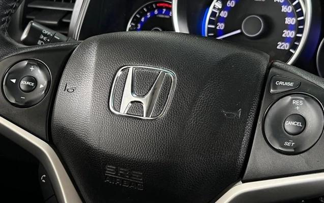 imagem-https://www.socarrao.com.br/sc-vehicle-images-prod/4426083/1792704809883-8565197_27_B_1a7fdbbf0b.jpeg