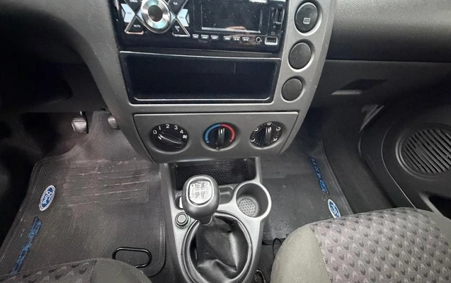 imagem-https://www.socarrao.com.br/sc-vehicle-images-prod/4426093/1792704868611-8595552_14_B_cf6040aae7.jpeg