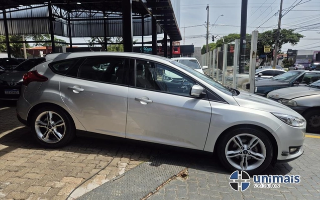 imagem-https://www.socarrao.com.br/sc-vehicle-images-prod/4426238/1792705925249-b5088e21-a8d9-4571-af30-80f801af6af120261022171912.jpeg