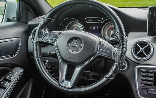 imagem-https://www.socarrao.com.br/sc-vehicle-images-prod/4426276/1792706385323-5cea0bcd-6bc6-4a94-915d-ada2a51d66a8.jpg