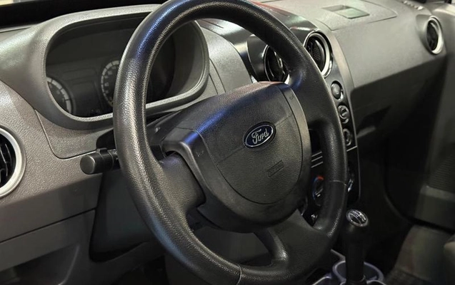 imagem-https://www.socarrao.com.br/sc-vehicle-images-prod/4426376/1792707226968-8597888_3_B_eda7401ce9.jpeg