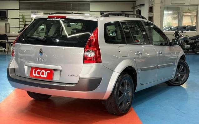 imagem-https://www.socarrao.com.br/sc-vehicle-images-prod/4426471/1792707995324-8597805_3_B_5ea4c1cac6.jpeg