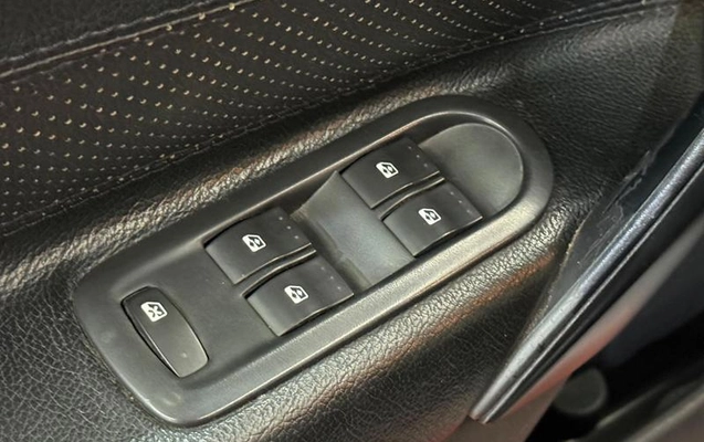 imagem-https://www.socarrao.com.br/sc-vehicle-images-prod/4426471/1792707995326-8597805_5_B_c56a6368c9.jpeg
