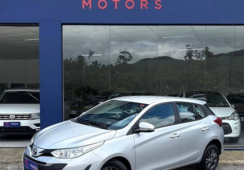 Toyota Yaris 2020 Prata — foto 1 de 3