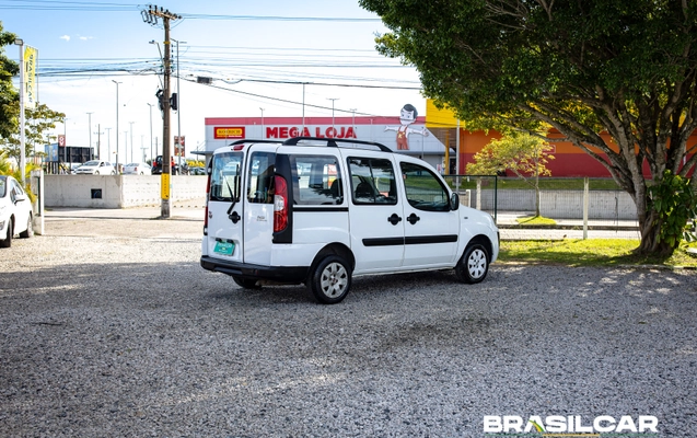 imagem-https://www.socarrao.com.br/sc-vehicle-images-prod/4426644/1792709657380-003_b952fe032fec0f1d6ddc3a5c0347781e.jpg