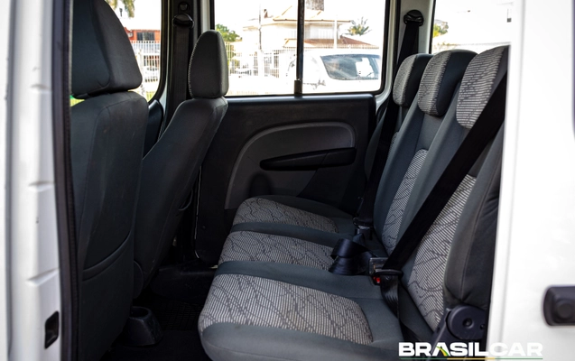 imagem-https://www.socarrao.com.br/sc-vehicle-images-prod/4426644/1792709657397-003_eee74cda53bbf2fe1431cca9188a480d.jpg