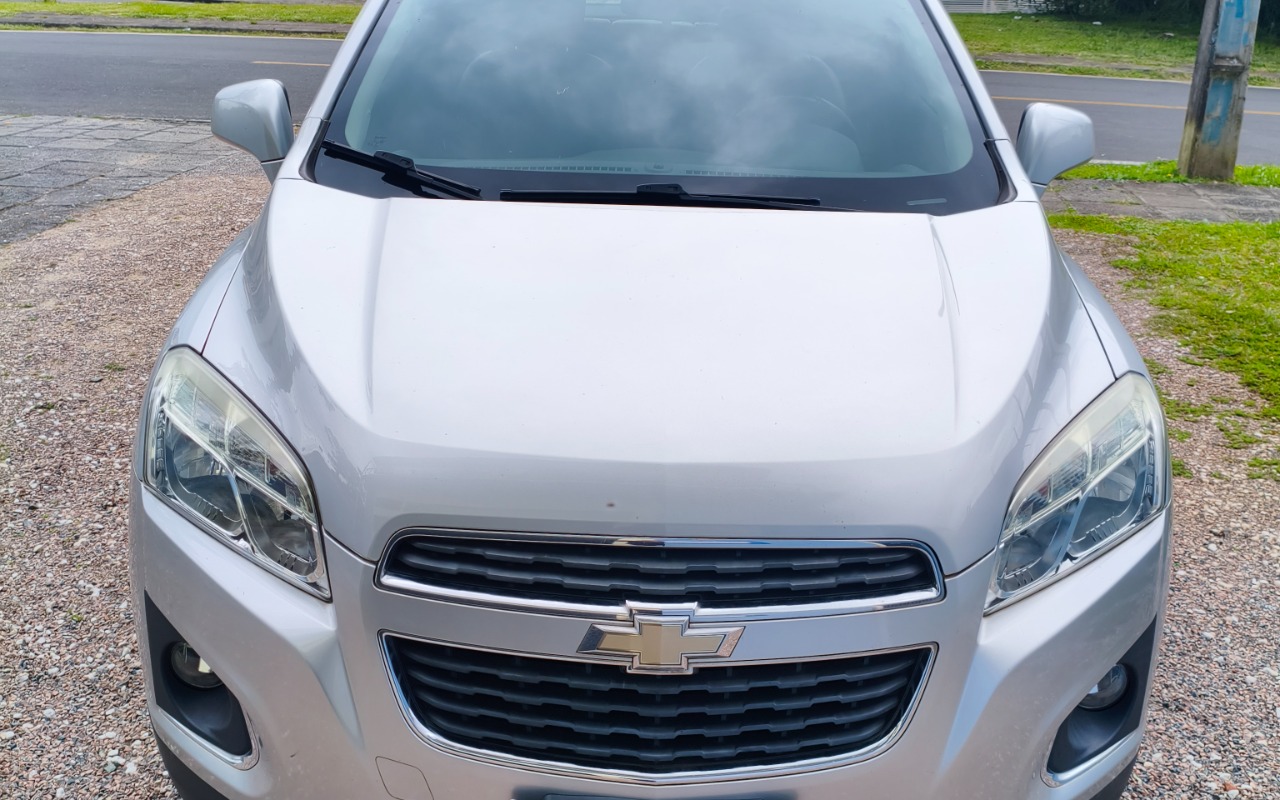 Chevrolet Tracker 2015 Prata — foto 1 de 3