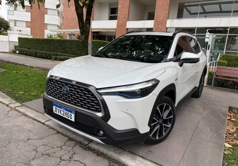 Toyota Corolla Cross 2024 Branco — foto 1 de 3