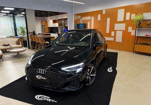 Audi A3 2024 Preto — foto 1 de 3