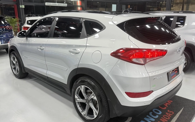imagem-https://www.socarrao.com.br/sc-vehicle-images-prod/4427722/1792720937214-1_105912.jpg