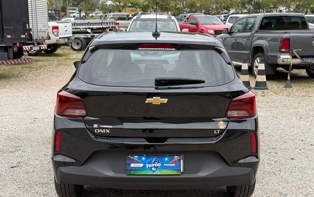 imagem-https://www.socarrao.com.br/sc-vehicle-images-prod/4427969/1792804562228-cca98d4d-2130-4b9b-bac8-34b830b95eec.jpg