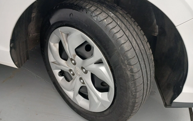 imagem-https://www.socarrao.com.br/sc-vehicle-images-prod/4428116/1792725162919-2_021205.jpg