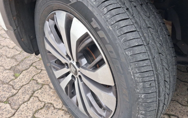 imagem-https://www.socarrao.com.br/sc-vehicle-images-prod/4428217/1792727113241-1_014355.jpg