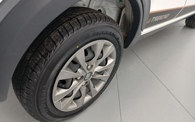 imagem-https://www.socarrao.com.br/sc-vehicle-images-prod/4428294/1792728014758-1_100658.jpg