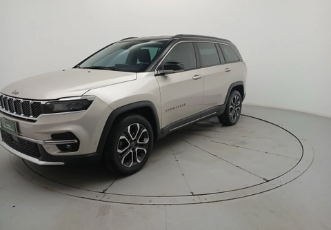 Jeep Commander 2024 Amarelo — foto 1 de 3