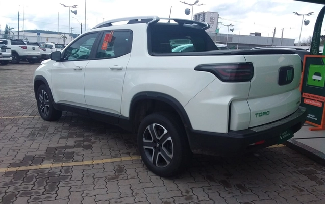 imagem-https://www.socarrao.com.br/sc-vehicle-images-prod/4428847/1792729181616-2_010948.jpg