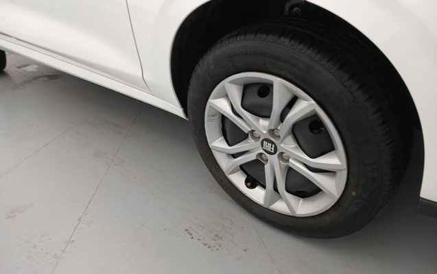 imagem-https://www.socarrao.com.br/sc-vehicle-images-prod/4428859/1792729233669-2_024240.jpg