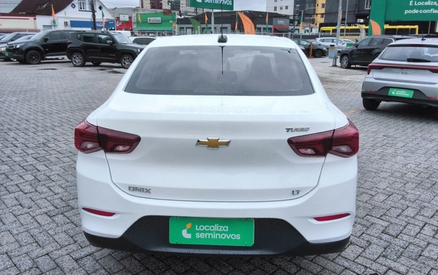 imagem-https://www.socarrao.com.br/sc-vehicle-images-prod/4428874/1792729372501-2_105943.jpg