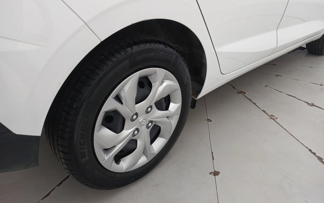 imagem-https://www.socarrao.com.br/sc-vehicle-images-prod/4429040/1792729691158-1_023354.jpg