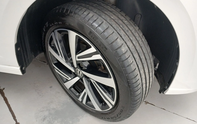 imagem-https://www.socarrao.com.br/sc-vehicle-images-prod/4429076/1792729737900-1_021245.jpg