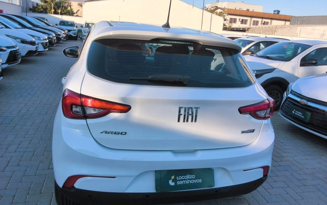 imagem-https://www.socarrao.com.br/sc-vehicle-images-prod/4429653/1792731050928-1_030457.jpg