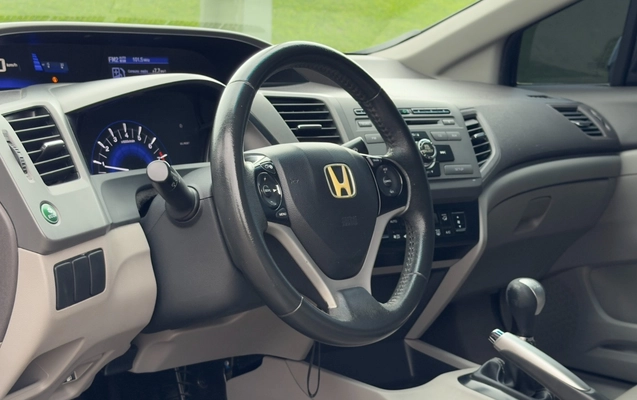 imagem-https://www.socarrao.com.br/sc-vehicle-images-prod/4429868/1792731443440-465379b4-7874-45b6-823b-e9c49b8f65ab.jpg