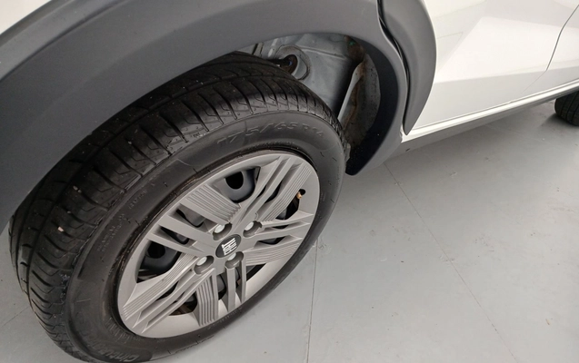 imagem-https://www.socarrao.com.br/sc-vehicle-images-prod/4430304/1792733433752-2_100056.jpg