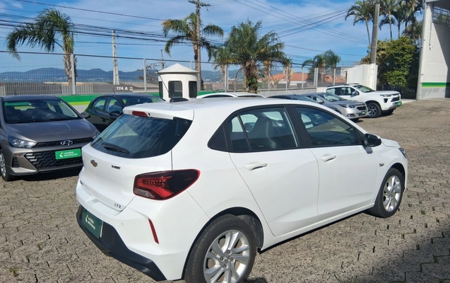 imagem-https://www.socarrao.com.br/sc-vehicle-images-prod/4430464/1792733718335-2_035919.jpg