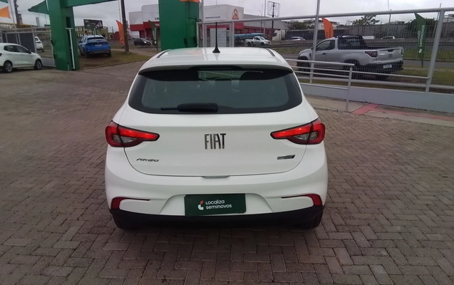 imagem-https://www.socarrao.com.br/sc-vehicle-images-prod/4430662/1792734374171-1_025709.jpg