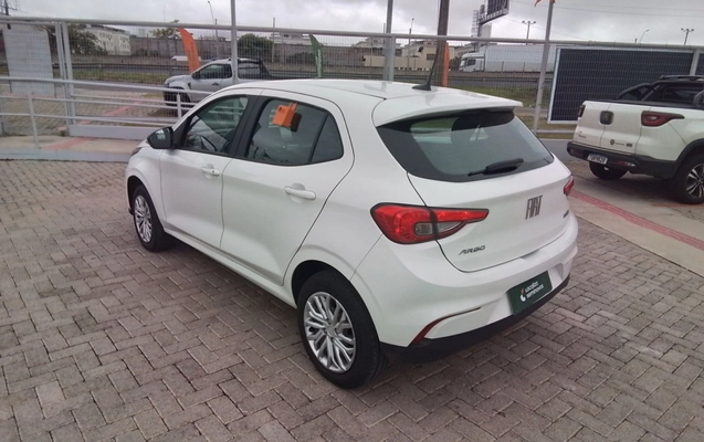 imagem-https://www.socarrao.com.br/sc-vehicle-images-prod/4430662/1792734374173-2_025709.jpg
