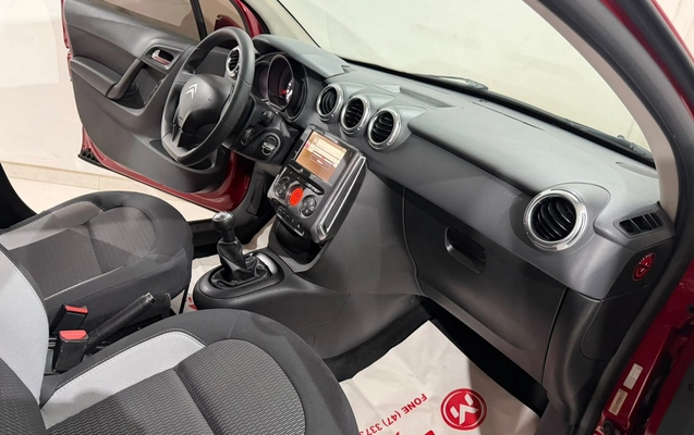 imagem-https://www.socarrao.com.br/sc-vehicle-images-prod/4430779/1792752377088-1ed4005406f34109ad8676fd5a1b5873_1792701523950.jpg