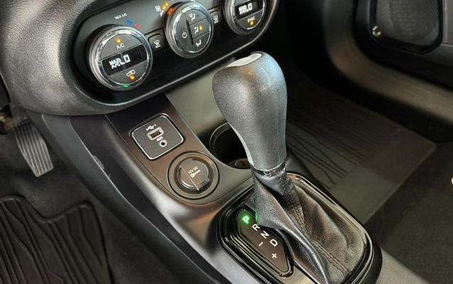 imagem-https://www.socarrao.com.br/sc-vehicle-images-prod/4430847/1792753938490-8594729_6_B_42a10971b9.jpeg