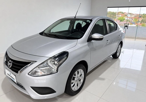 Nissan VERSA 2020 Prata — foto 1 de 3