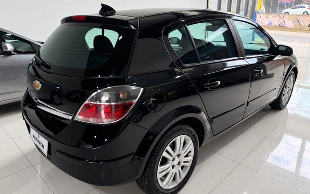 imagem-https://www.socarrao.com.br/sc-vehicle-images-prod/4430861/1792755860817-1239138.jpg
