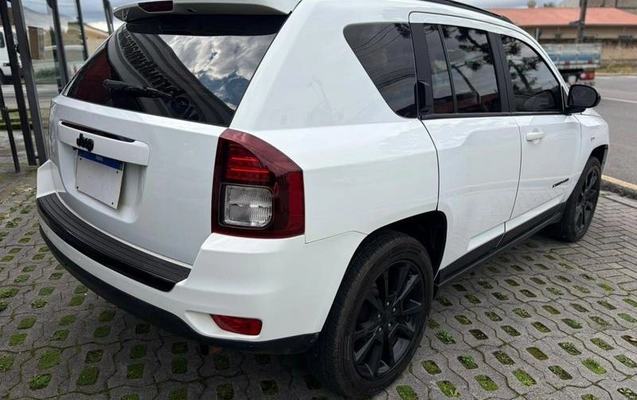 imagem-https://www.socarrao.com.br/sc-vehicle-images-prod/4430863/1792755962395-8548612_2_B_7c0b1aa12c.jpeg