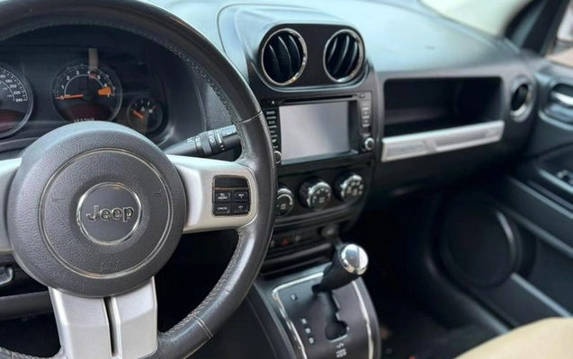 imagem-https://www.socarrao.com.br/sc-vehicle-images-prod/4430863/1792755962422-8548612_7_B_28bbd3c966.jpeg