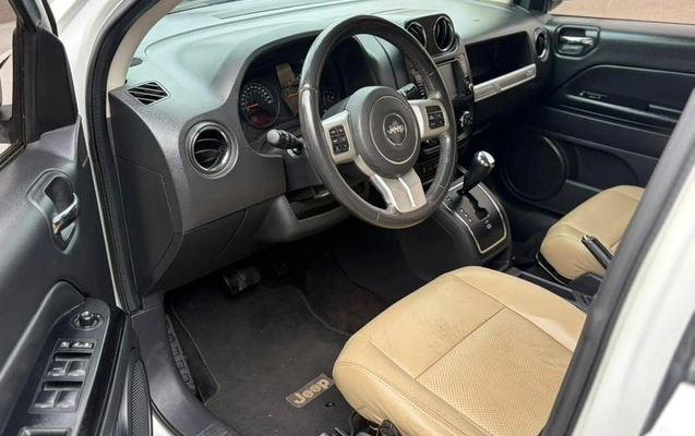 imagem-https://www.socarrao.com.br/sc-vehicle-images-prod/4430863/1792755962460-8548612_10_B_6db7e9273d.jpeg