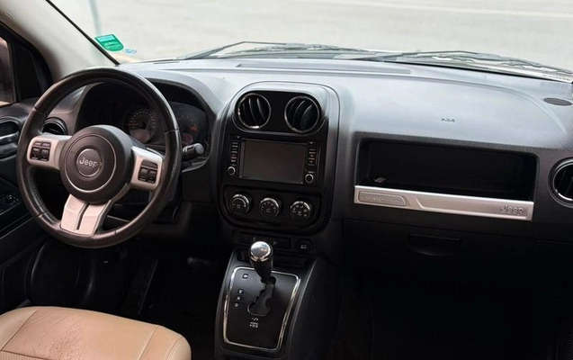 imagem-https://www.socarrao.com.br/sc-vehicle-images-prod/4430863/1792755962507-8548612_12_B_edc30fdada.jpeg